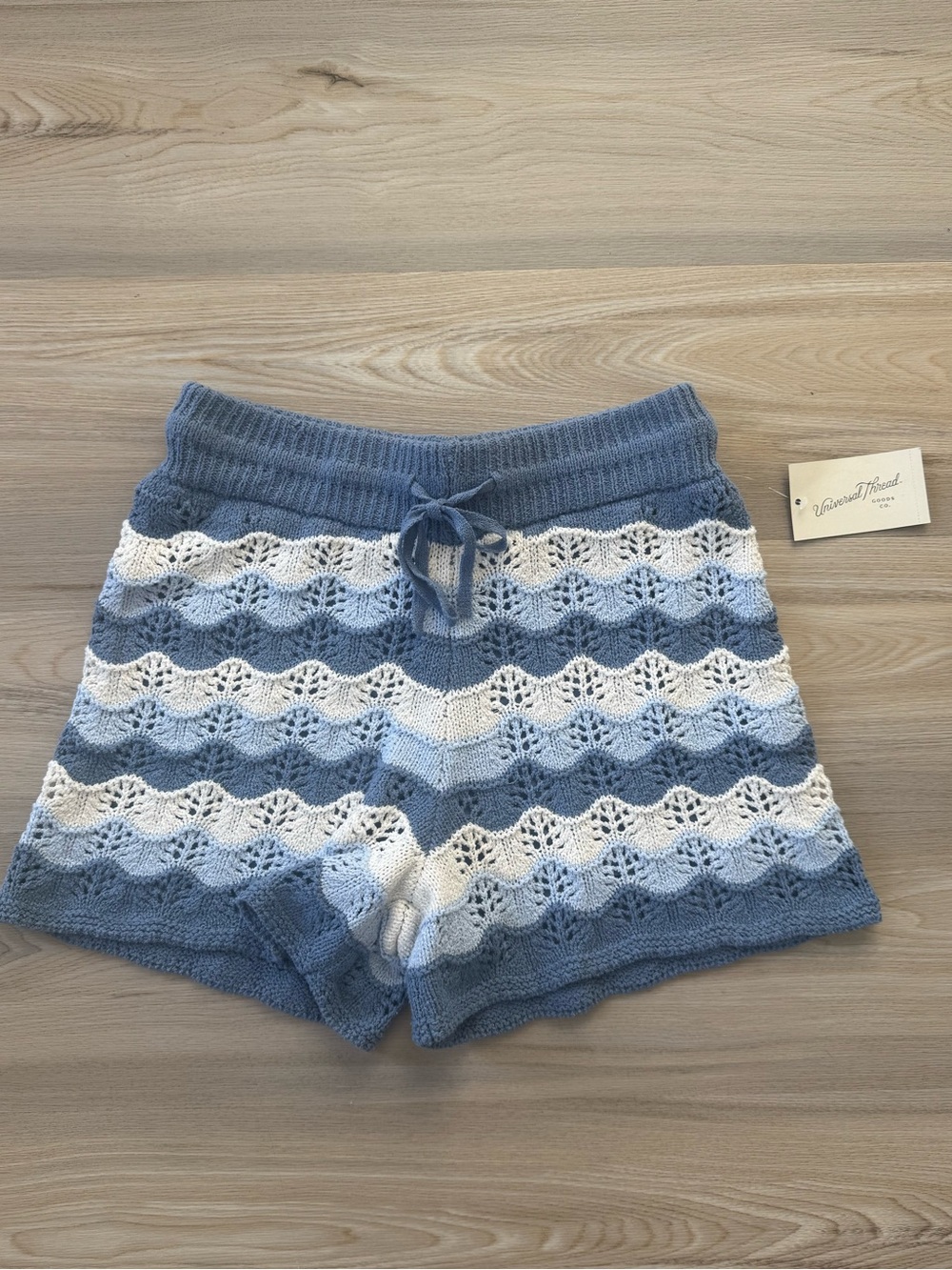 NWT Universal Thread Blue and White Knit Wave-Stripe Drawstring Shorts | Small